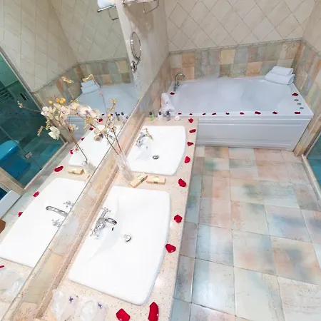 Hotel Comendador 4*